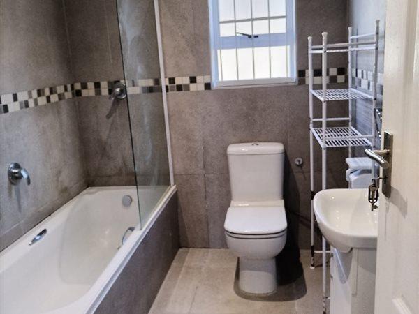 3 Bedroom Property for Sale in Cambridge West Eastern Cape